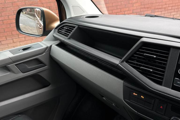 2022 Volkswagen Transporter 2.0 TDI 150 Highline Van Van DIESEL Manual