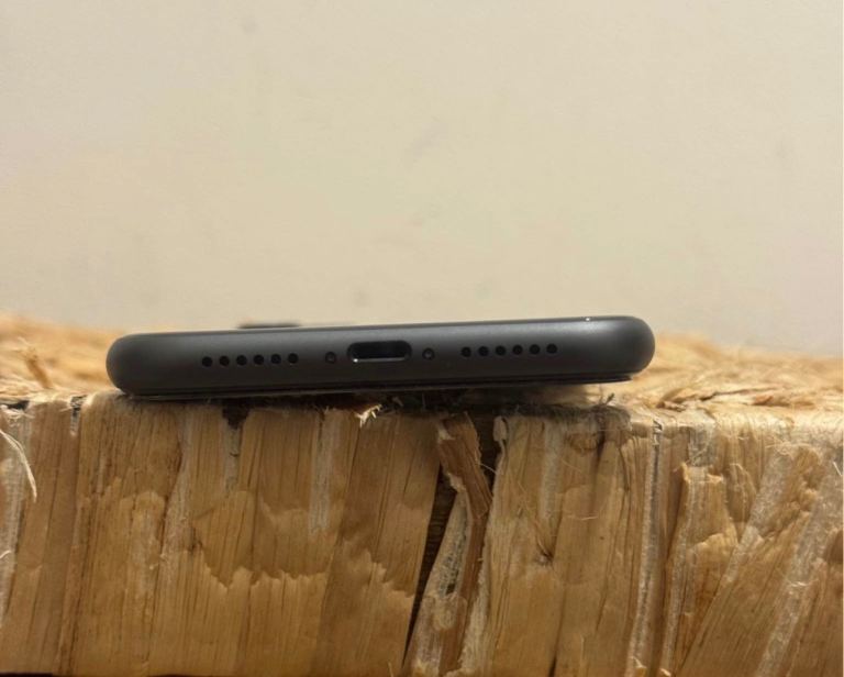 Apple iPhone 11 64GB Unlocked