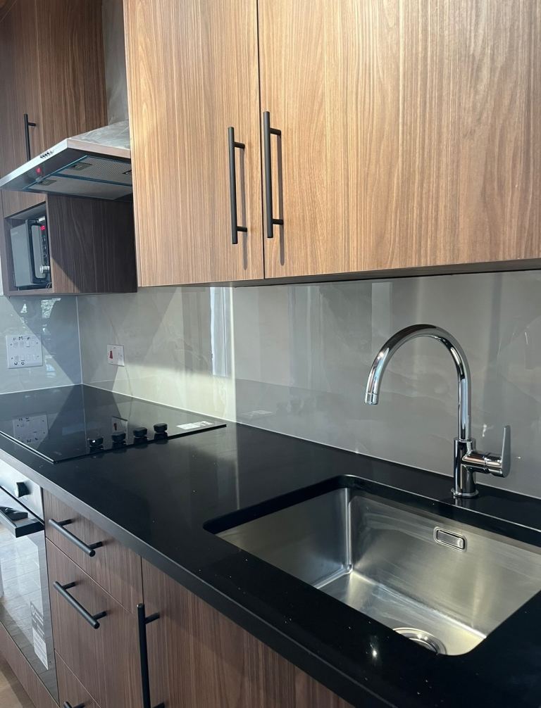 Double bedroom In Perivale/all bills included 