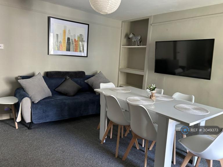 1 bedroom in Beaumont Place, Plymouth, PL4 (#3049373)