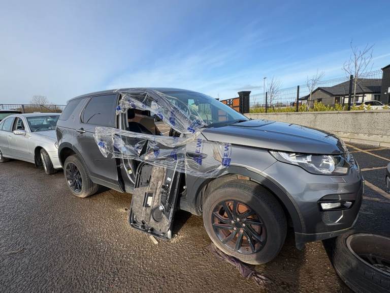 2017 Land rover discovery sport, 2.0 diesel, breaking for parts only, all parts available. 
