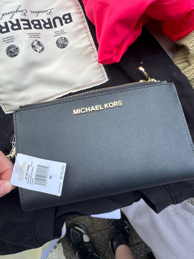 Michael kors purse 