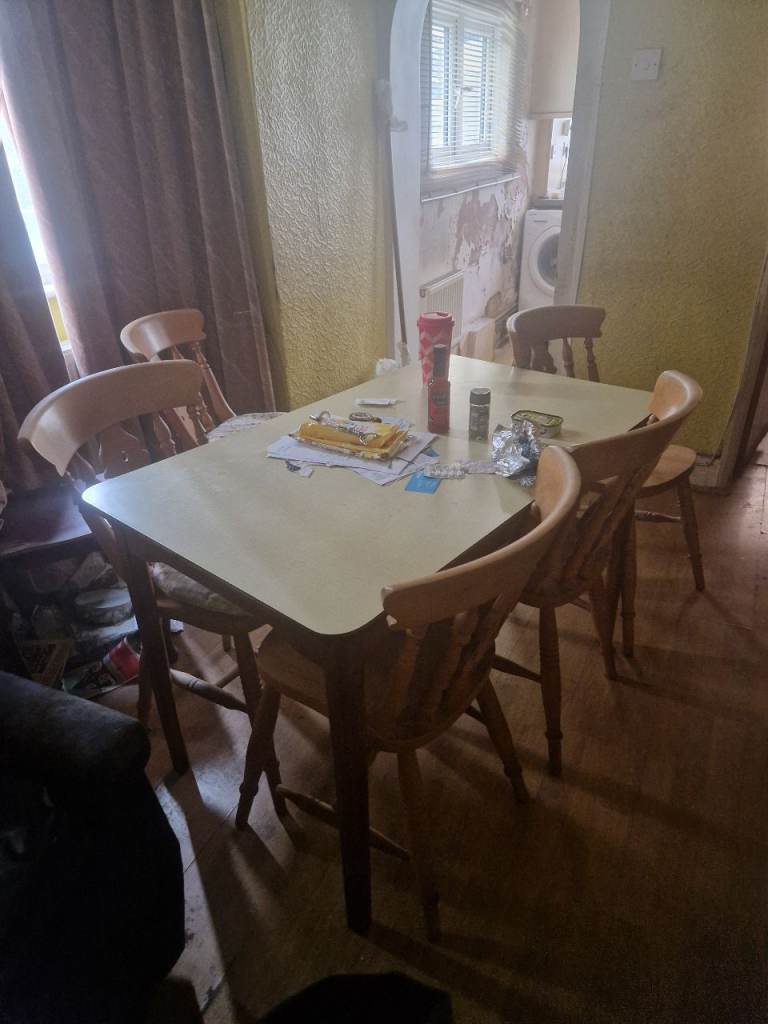 Kitchen Dining Table and Chairs