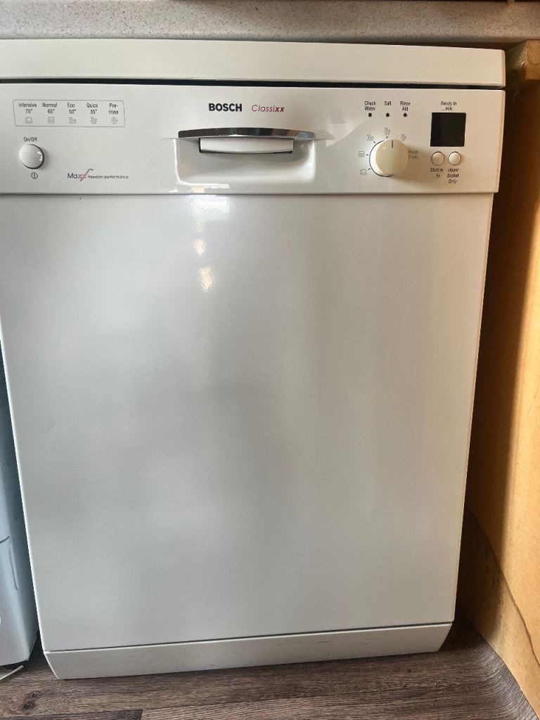 Bosch Classixx Dishwasher – Good Condition, White