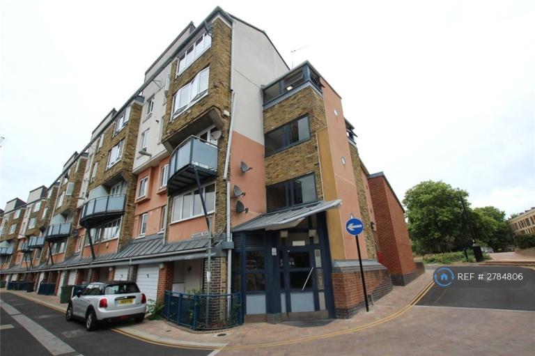 1 bedroom flat in Navarre Road, London, SW9 (1 bed) (#2784806)