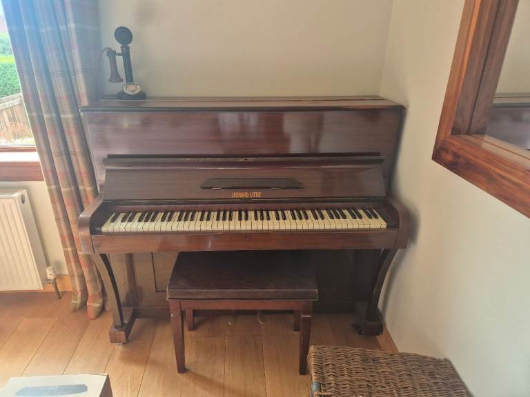 Free piano