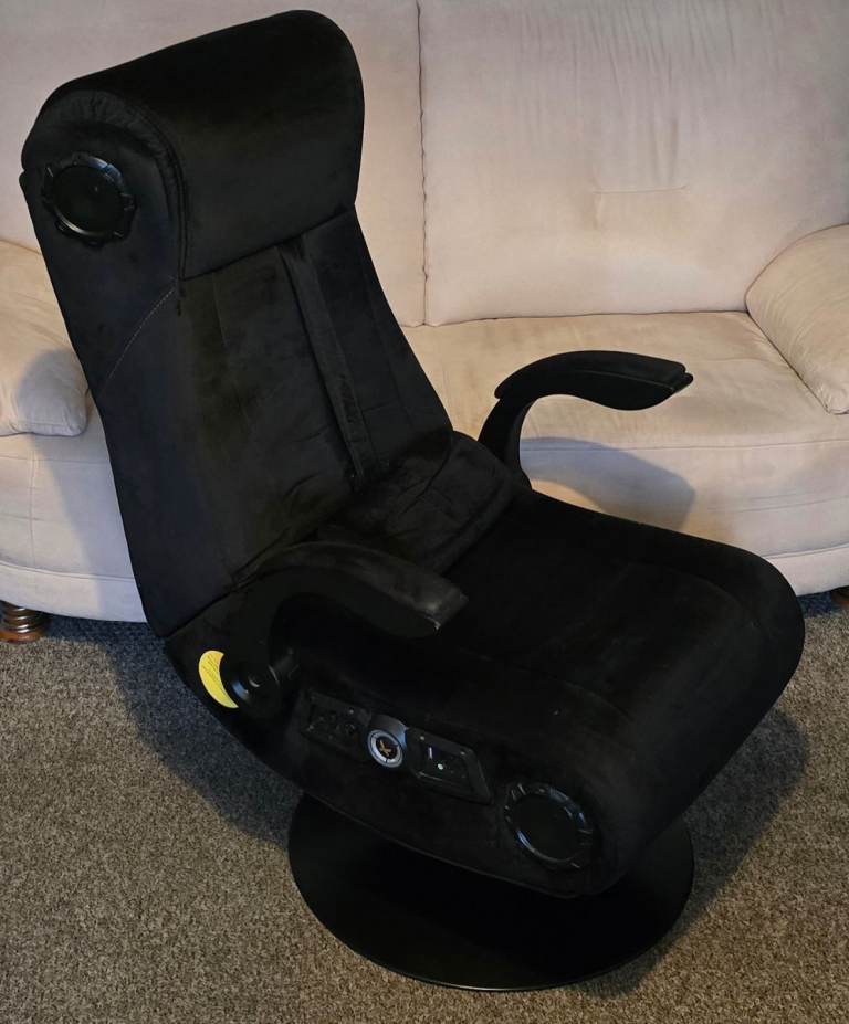 X-Rocker Deluxe 4.1 Gaming Chair