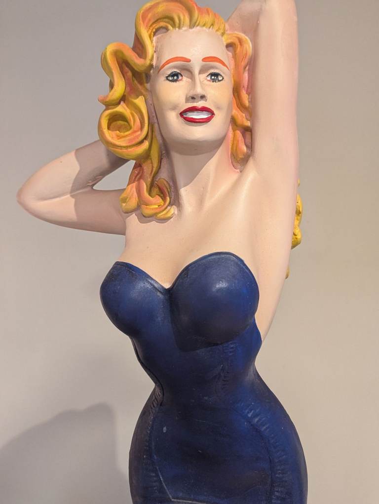 Pop art Statue (Friends)
