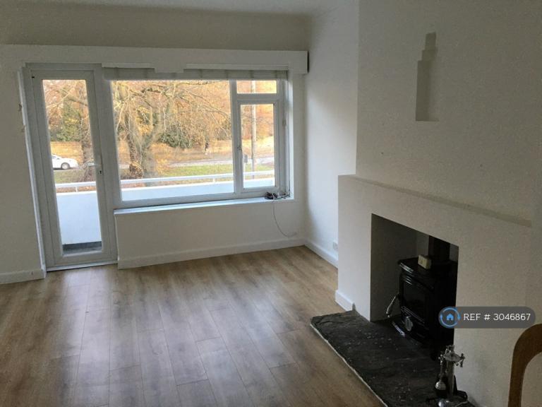 2 bedroom flat in Otley Road, Leeds, LS16 (2 bed) (#3046867)