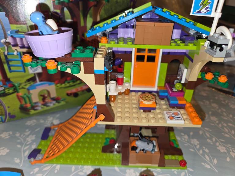 Lego Friends 41335 Mia's Tree House for sale 