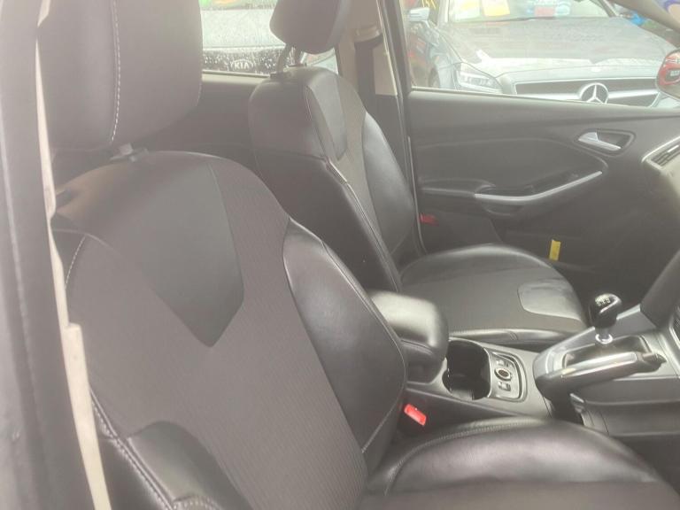 2011 Ford Focus 1.6T EcoBoost Titanium X Euro 5 (s/s) 5dr HATCHBACK Petrol Manual