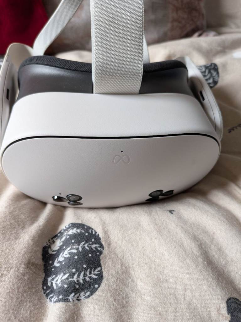 Meta Quest 3S VR Headset 128GB - As Good As New