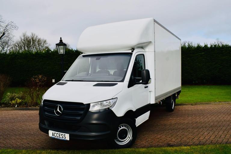  Mercedes-Benz Sprinter 315 Luton CDI Progressive RWD L3 Euro Diesel Manual