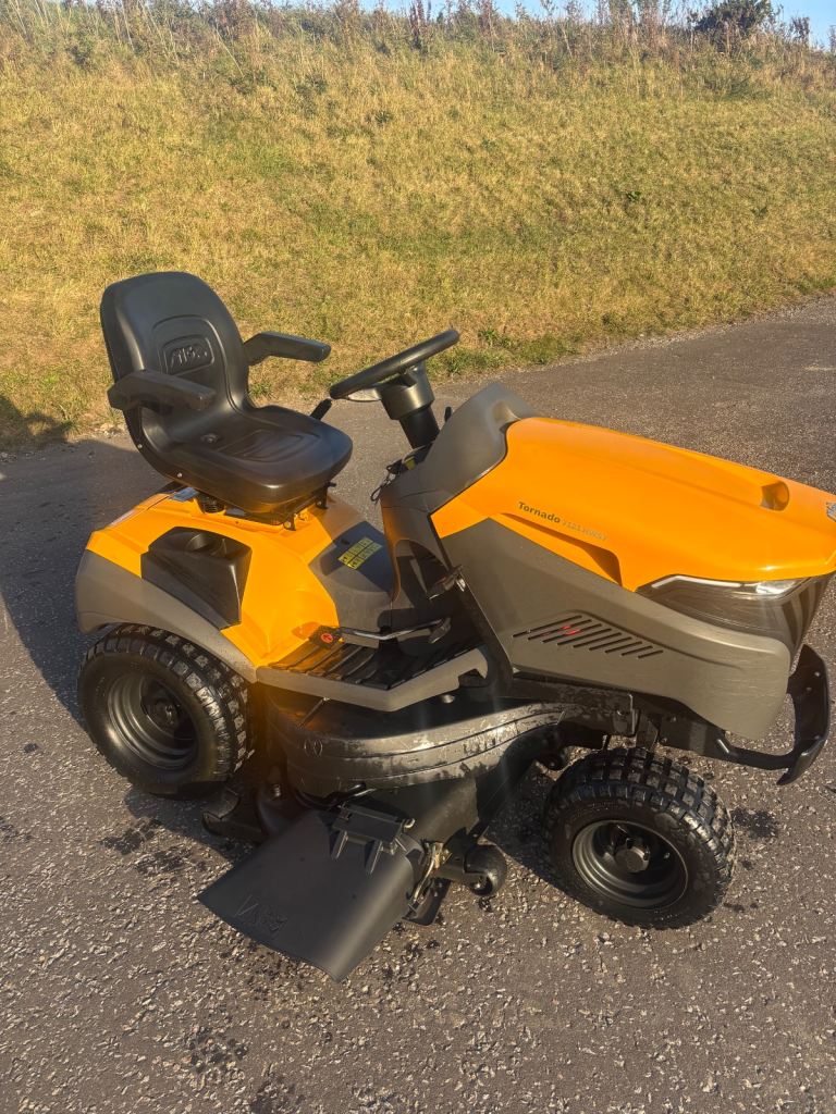 Stiga Tornado 7121 HWSY Honda engine **HUGE END SEASON DISCOUNT**