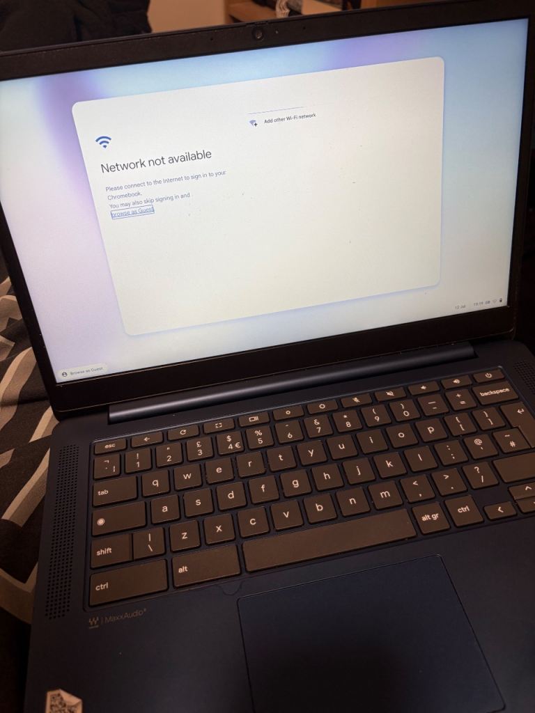 Lenovo IdeaPad Slim 3 Chromebook 