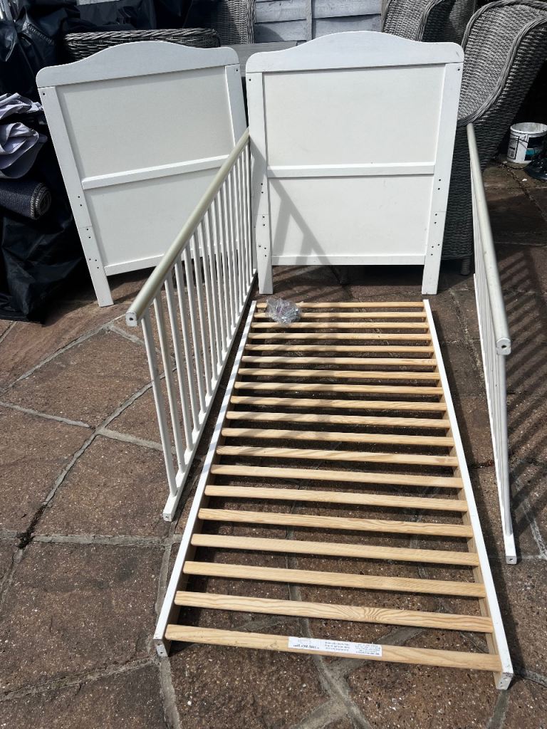 Cot bed - Little Acorns “Winchester 2”