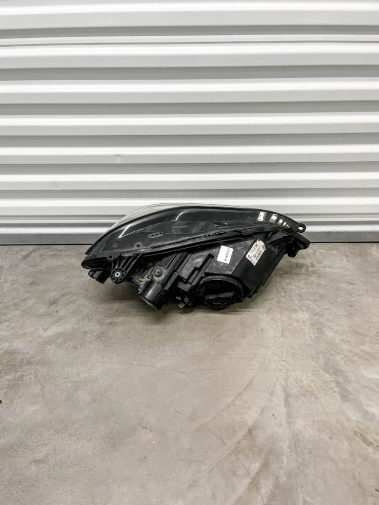 Genuine Mercedes E CLASS-Class W212 13-15 Headlight Left Passenger Side