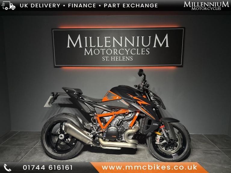 image for KTM 1390 SUPERDUKE R. TECH PACK. HEATED GRIPS