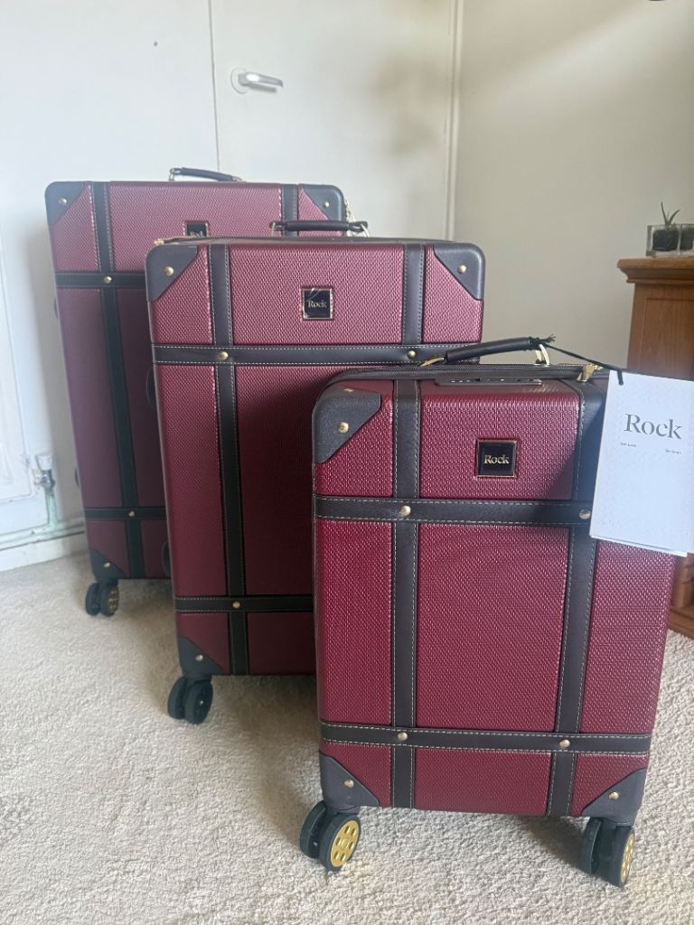 Brand New Rock Vintage 3 Piece Suitcase Set – Burgundy – RRP £300