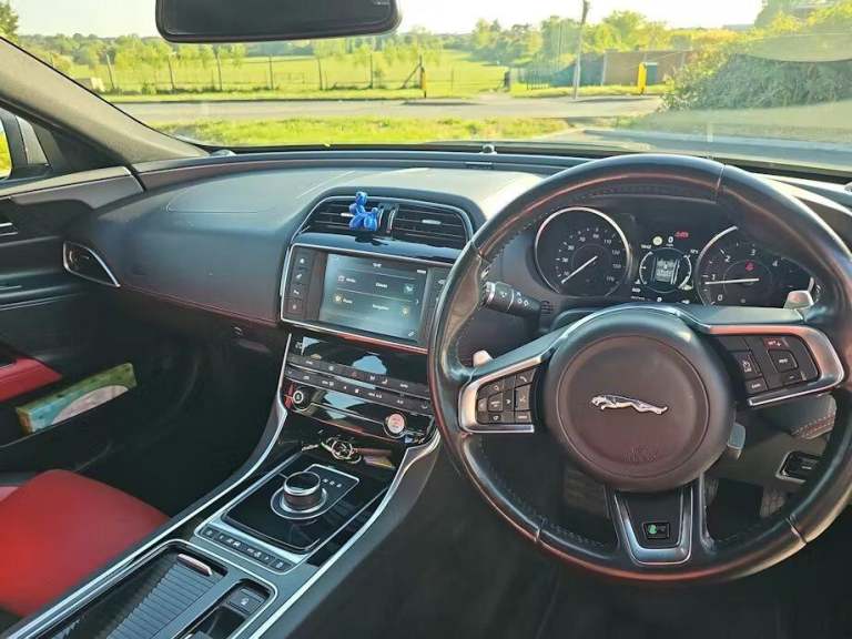 2017 Jaguar XE 2.0d R-Sport Auto Euro 6 (s/s) 4dr SALOON Diesel Automatic