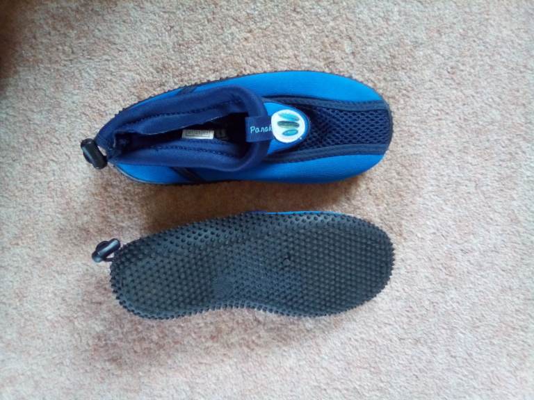 Brand new child's swimming/beach shoes