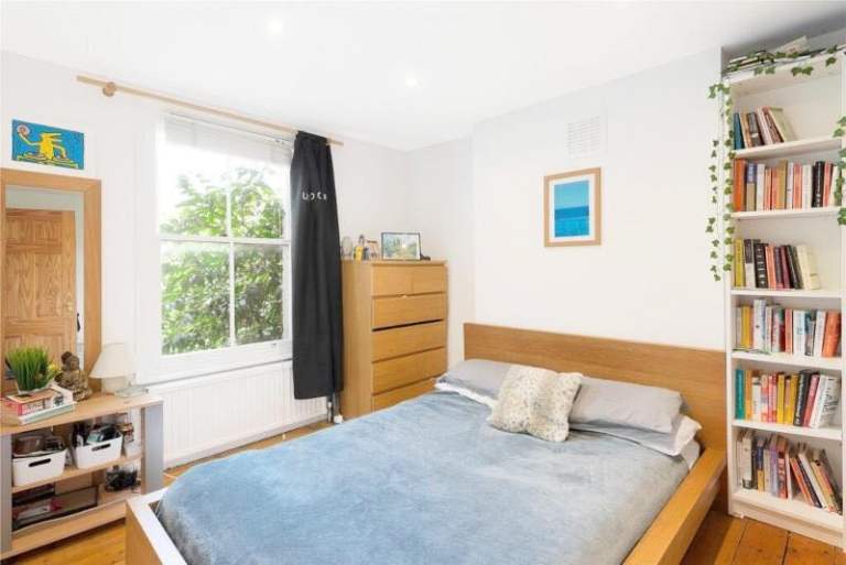 🏡🌞  BIG DOUBLE ROOM IN CANARY WHARF   🌞 