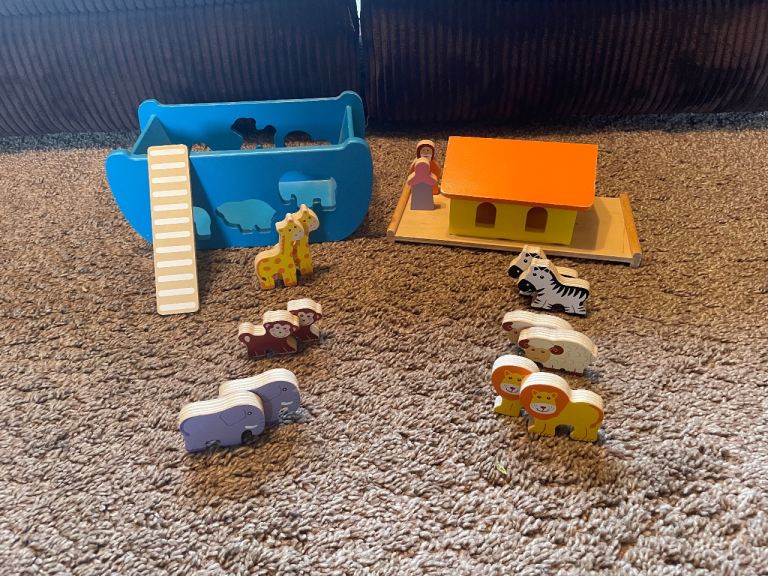 Ark Themed Shape Sorter