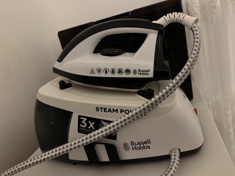 Russell Hobbs steam power iron