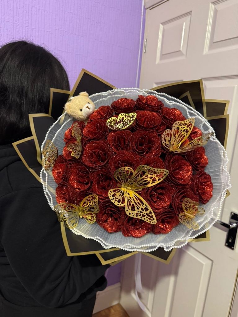 Eternal bouquet/ glitter roses/ occasional flowers / proms, weddings, birthdays, baby showers