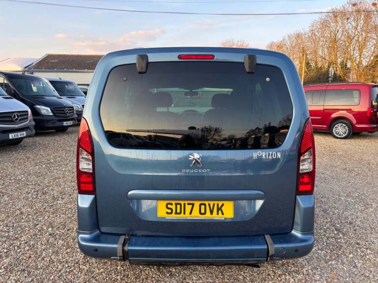 PEUGEOT PARTNER AUTO WHEELCHAIR ACCESSIBLE VEHICLE AUTOMATIC WAV 1.6 2017