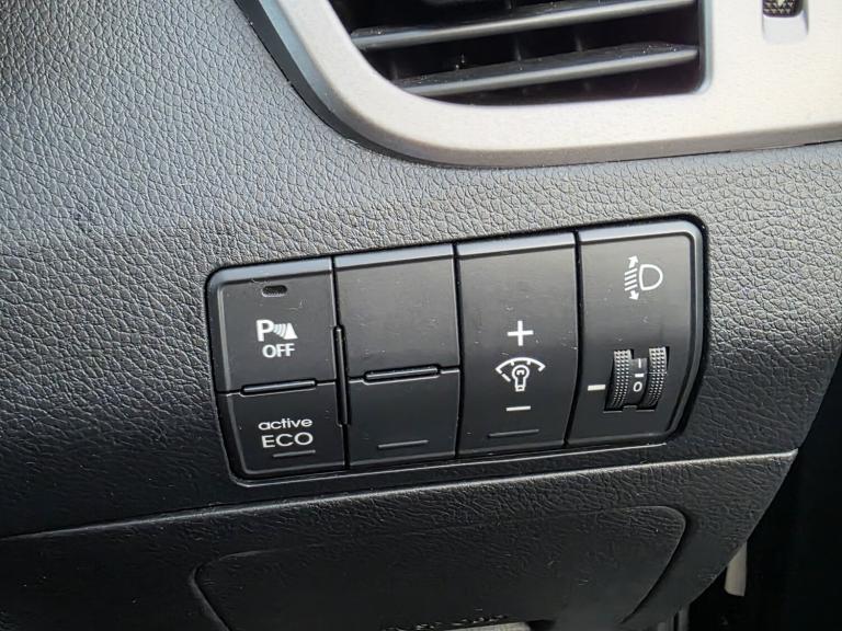 HYUNDAI I30 1.6 CRDi Active 2014