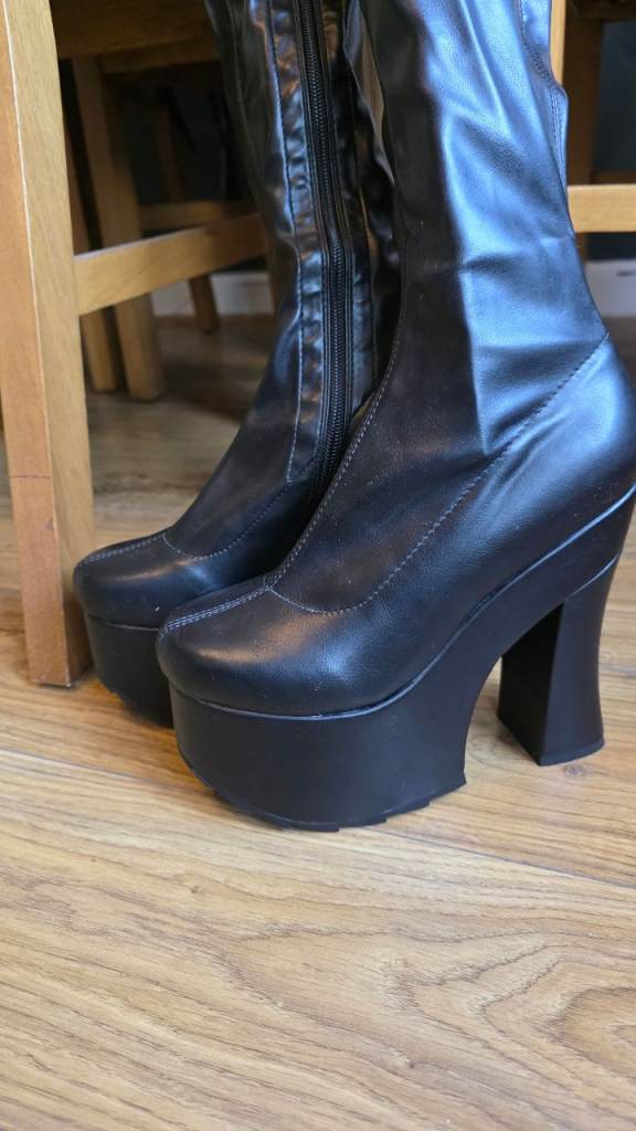 Lamoda heels boots