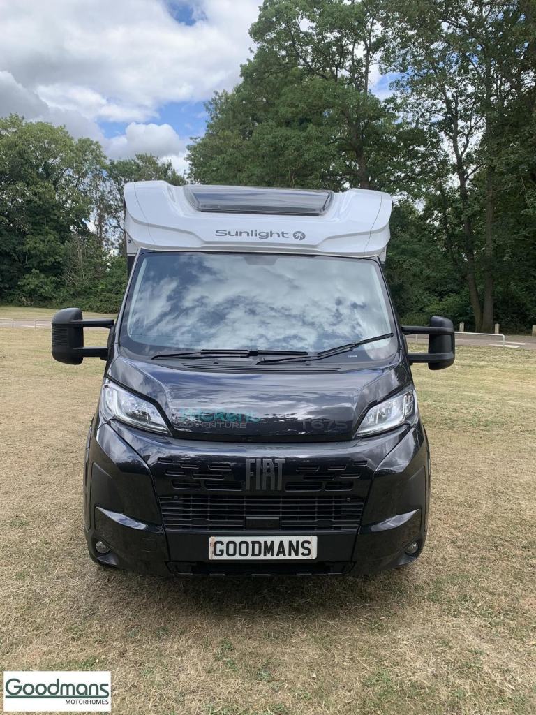 2025 Sunlight T67S Adventure Twin beds, under 7 m long