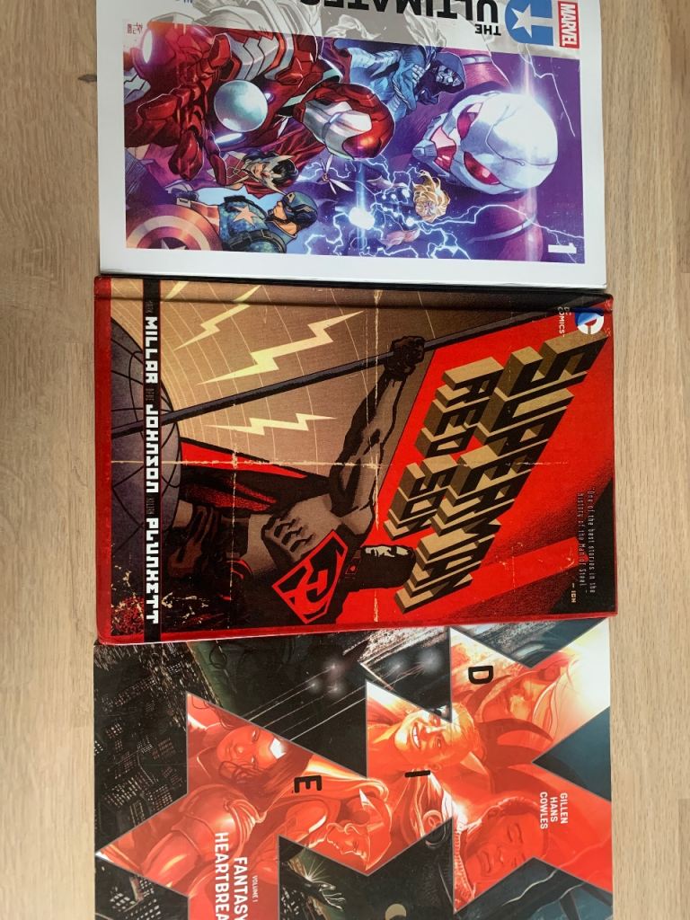 Selection of Comics/Graphic Novels – Good Condition