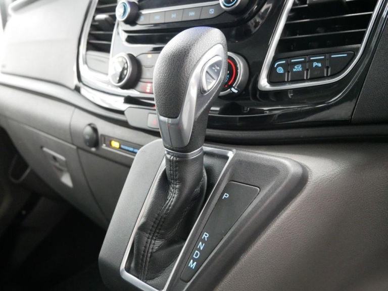 2023 TRANSIT CUSTOM 300 2.0 EBL 170 BHP SWB LIMITED AUTOMATIC CREWCAB ( NO VAT )