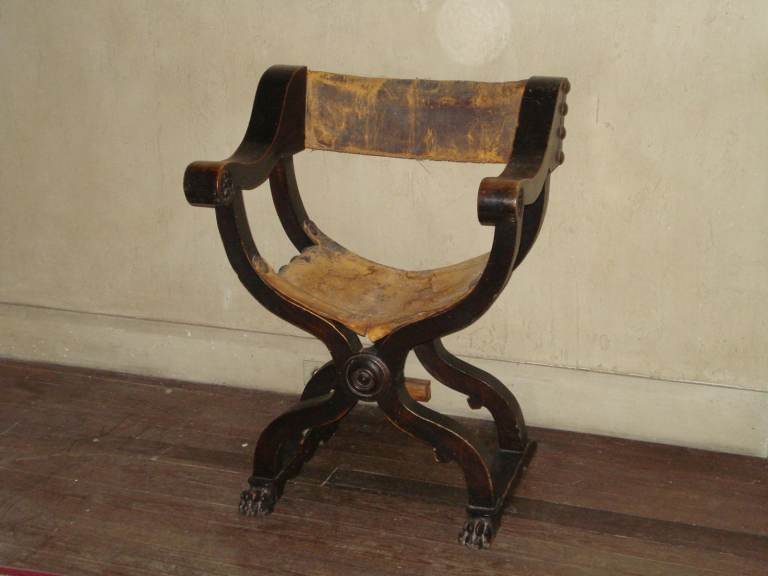 ANTIQUE 17TH C STYLE FOLDING X FRAME SAVONAROLA WALNUT OR FRUITWOOD CHAIR 18TH OR 19TH C