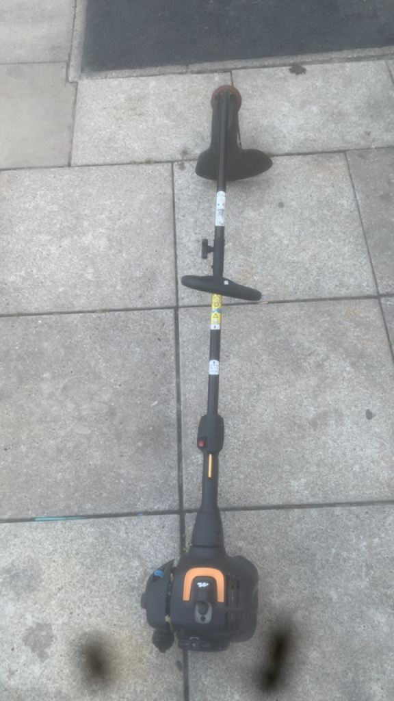 Petrol Grass Trimmer – Good Condition