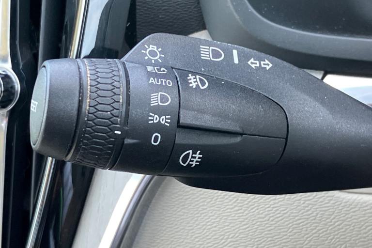 2021 Volvo V60 2.0 B5P Cross Country 5dr AWD Auto Estate Hybrid Automatic