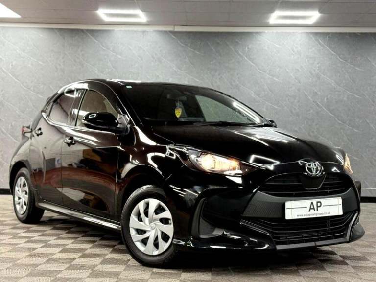 2025 Toyota Yaris 1.0 VVT-i Automatic Euro 6 (s/s) 5dr Hatchback PETROL Automatic