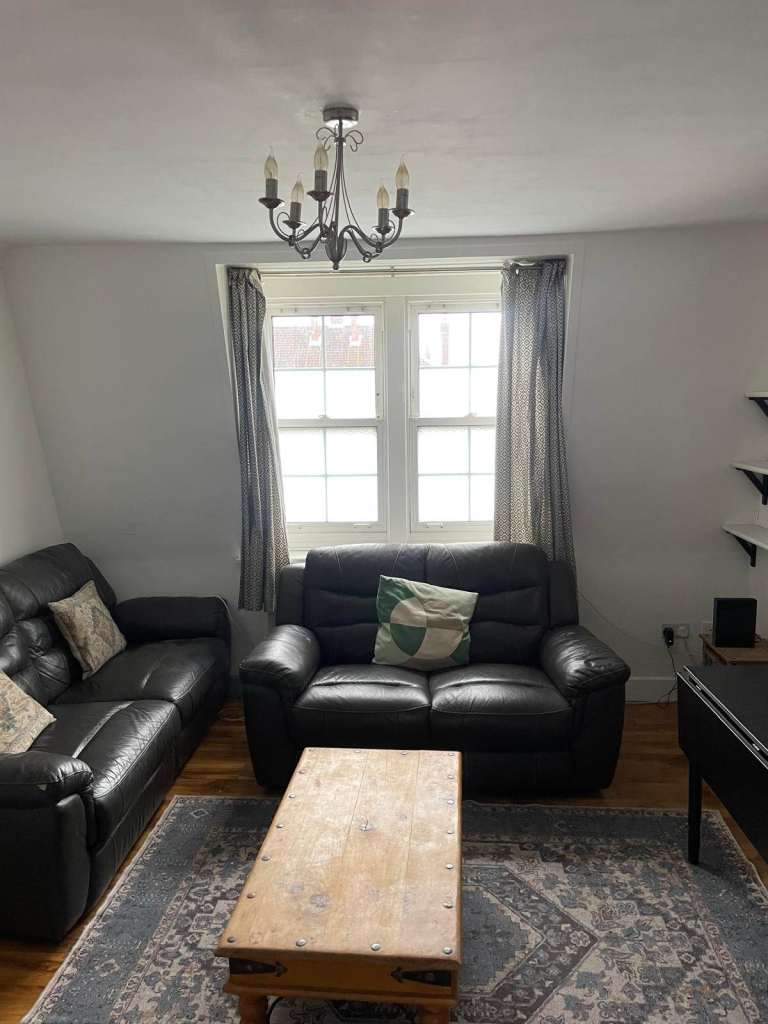 2 double rooms in Flat share East Acton /Shepherds Bush