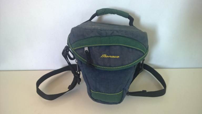 DSLR Camera Shoulder Bag fits big DSLR camera with long Lens,