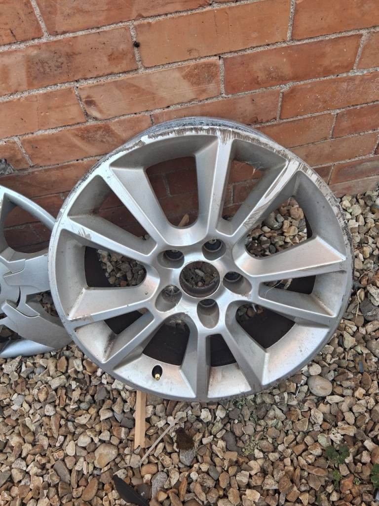 vauxhall zafira 17 inch rim