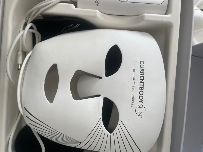 Currentbody Led Mask skin therapy face mask series 2