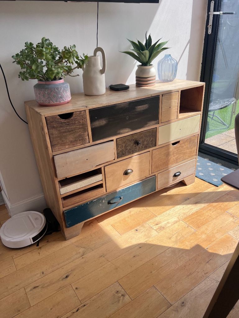 Sideboard unit