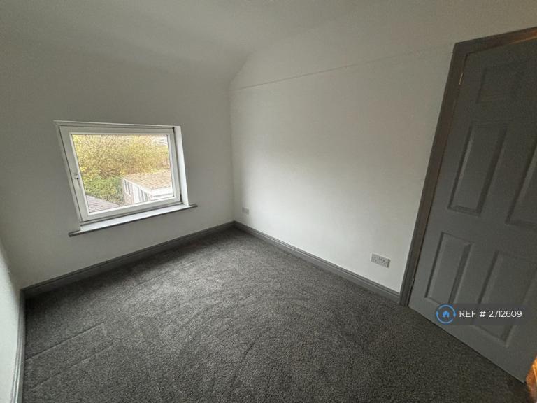 2 bedroom house in Ryden Avenue, Leyland, PR25 (2 bed) (#2712609)