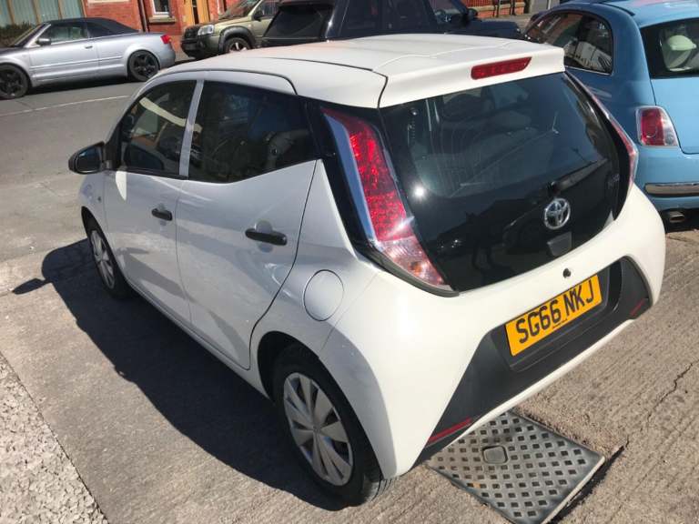 TOYOTA AYGO 1.0 VVT-i x 2016