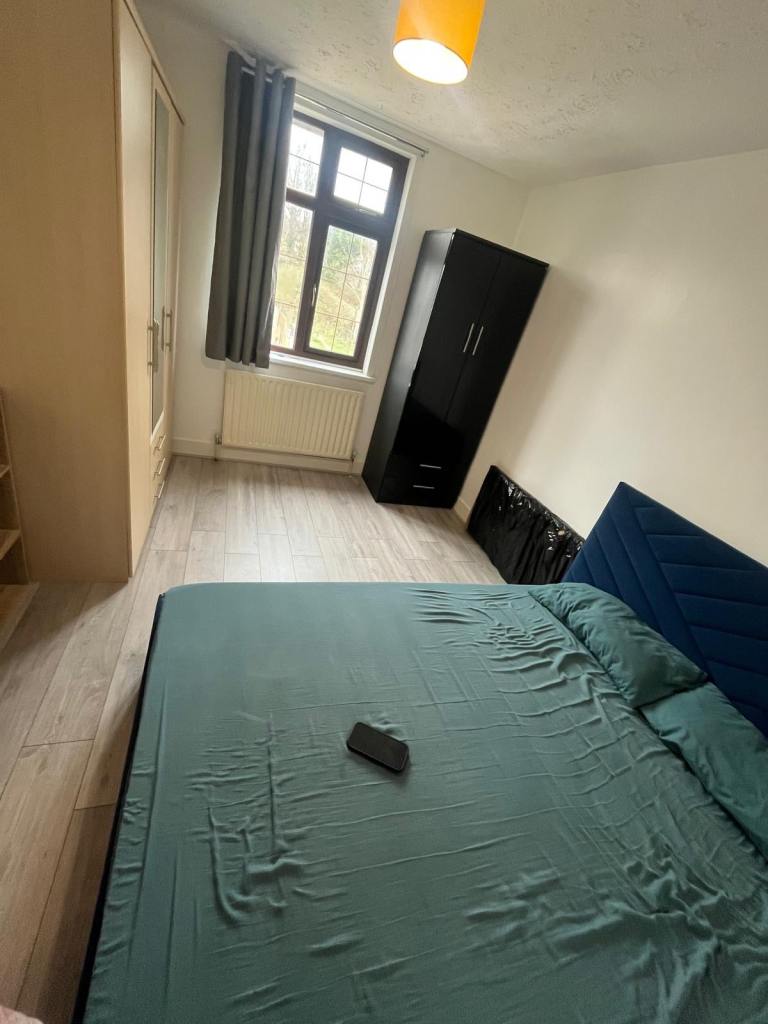 King size room for rent.