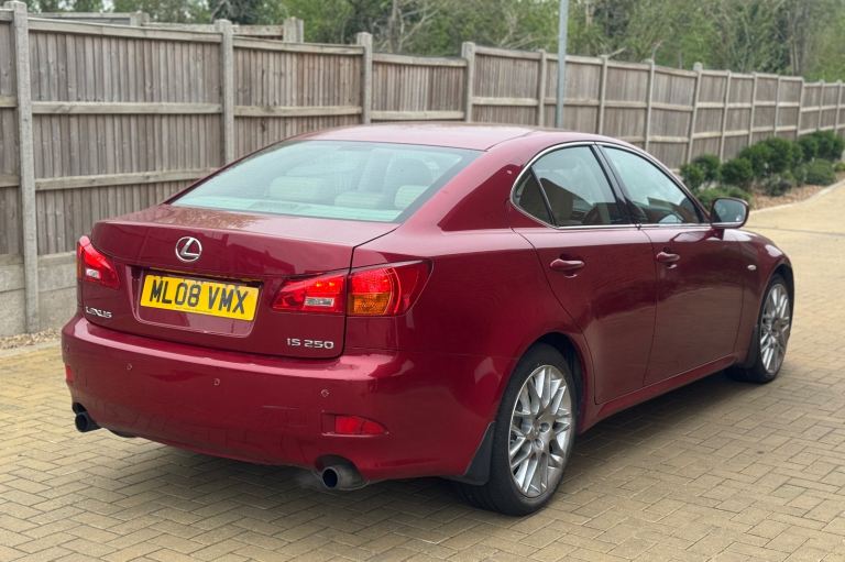 LEXUS IS250 AUTOMATIC
