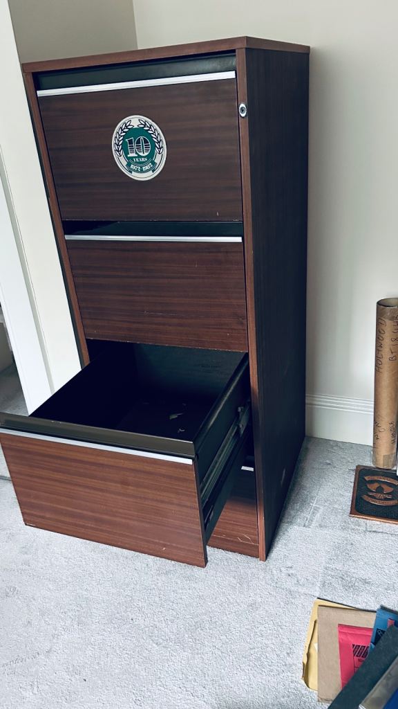 Wooden finish Filing Cabinet with 4 Drawers – Good Condition