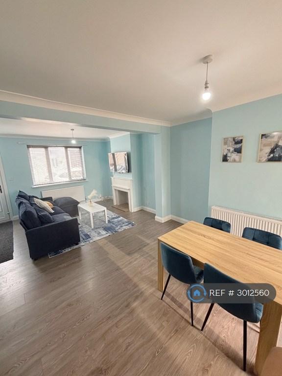 1 bedroom in Saxton Street, Gillingham, ME7 (#3012560)